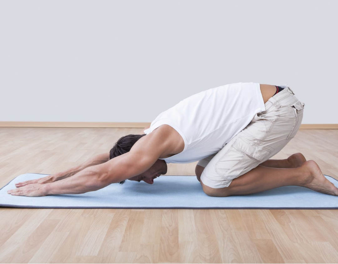 Can Frog Pose Really Help With Pain, Circulation, Digestion, Stress